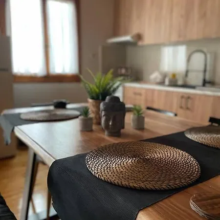 Politis' Wooden House Διαμέρισμα