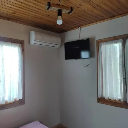 Politis' Wooden House * Vasiliki (Lefkada)