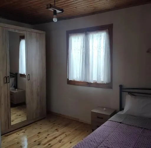 דירה Politis' Wooden House