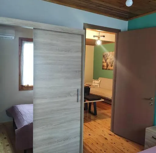 דירה Politis' Wooden House