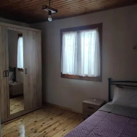 شقة Politis' Wooden House