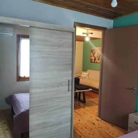 شقة Politis' Wooden House