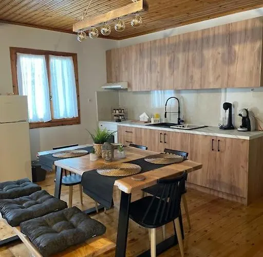 Apartament Politis' Wooden House *